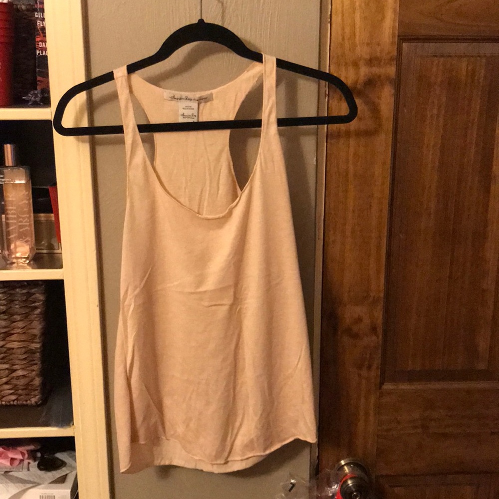 Light pink Razorback tee